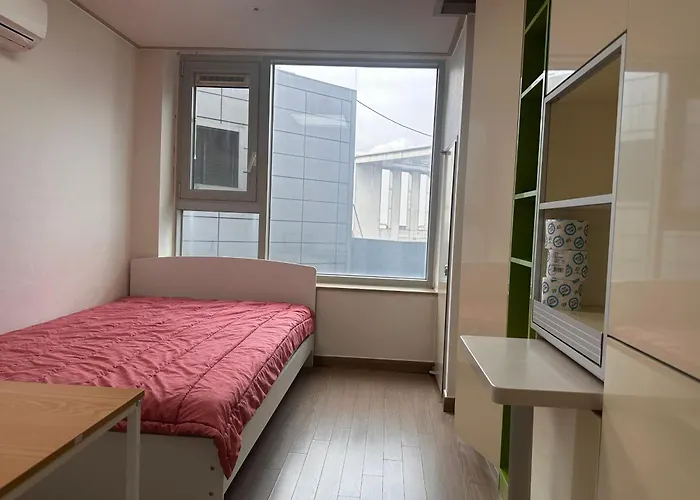 Yn Cozy Near Gasan Digital Complex Station