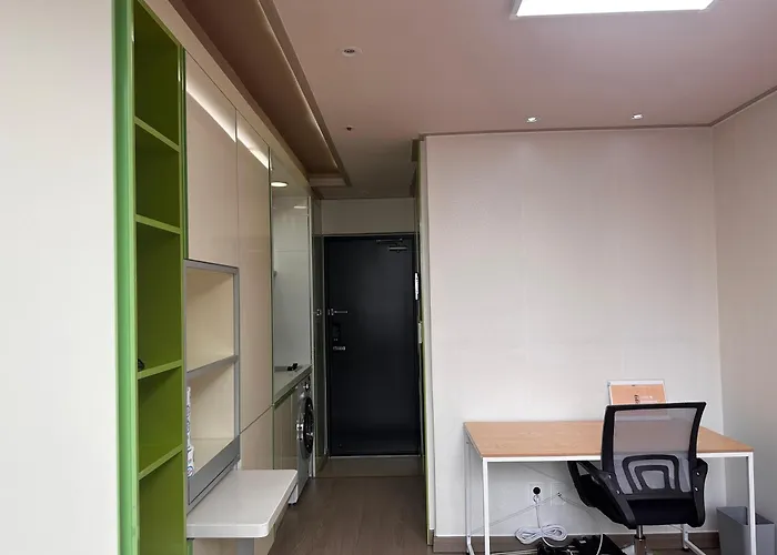 Yn Cozy Near Gasan Digital Complex Station *